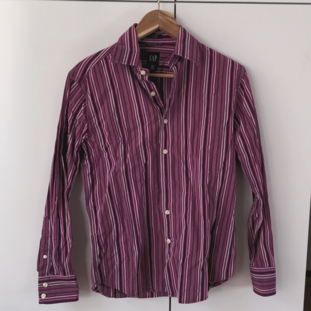 Men's Gap fitted premium purple and black striped shirt